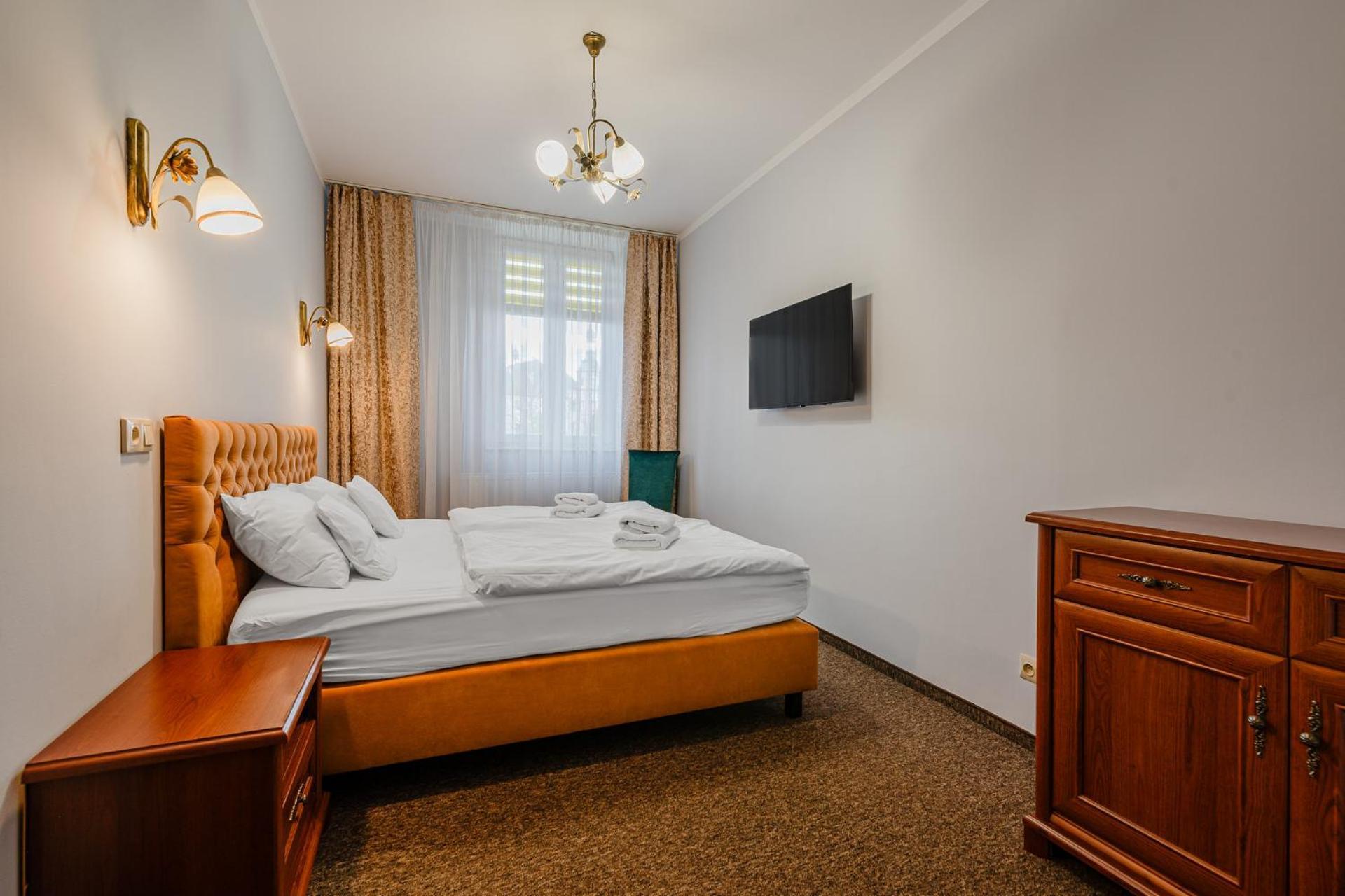 קילצה Hotel Bristol מראה חיצוני תמונה