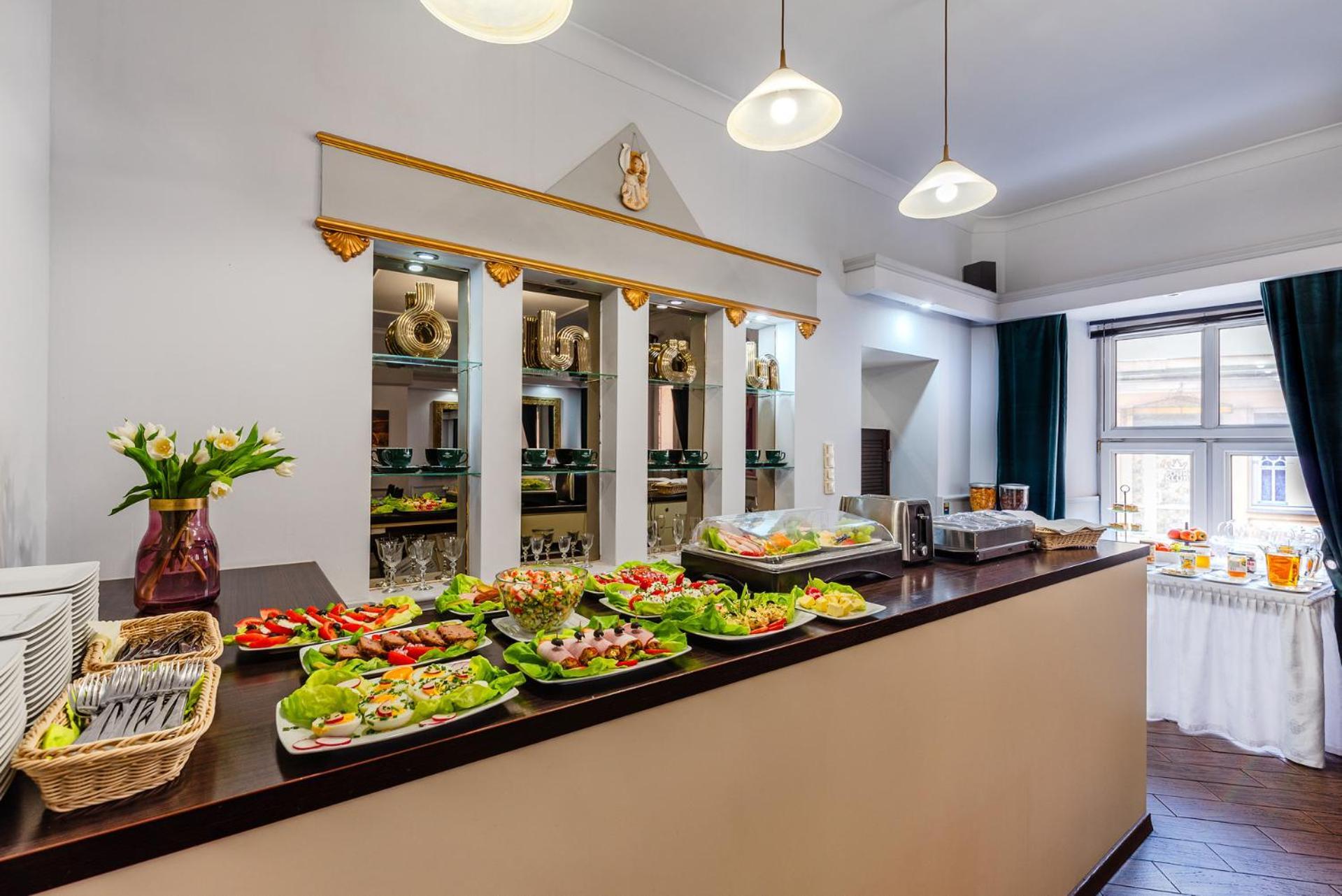 קילצה Hotel Bristol מראה חיצוני תמונה