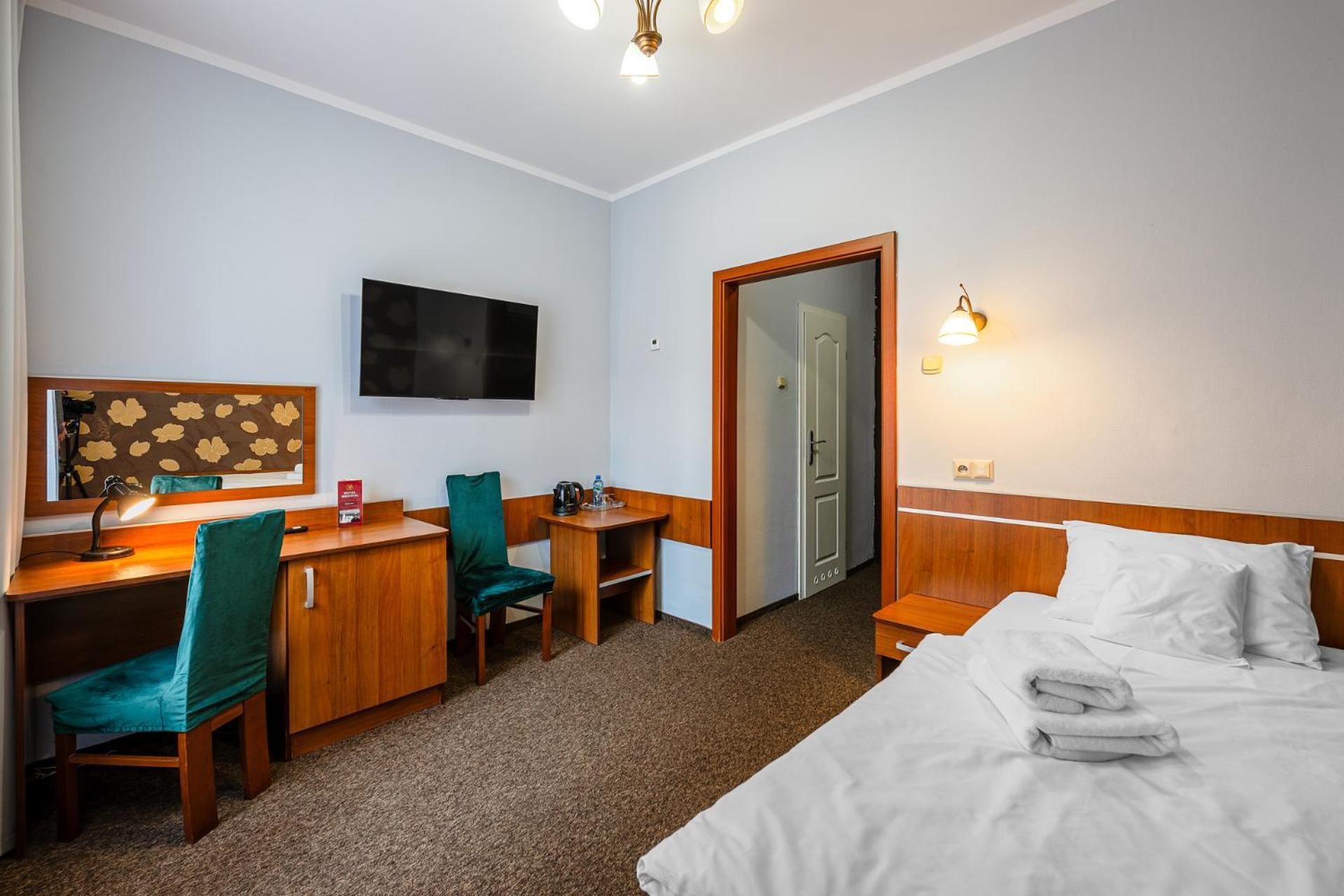 קילצה Hotel Bristol מראה חיצוני תמונה