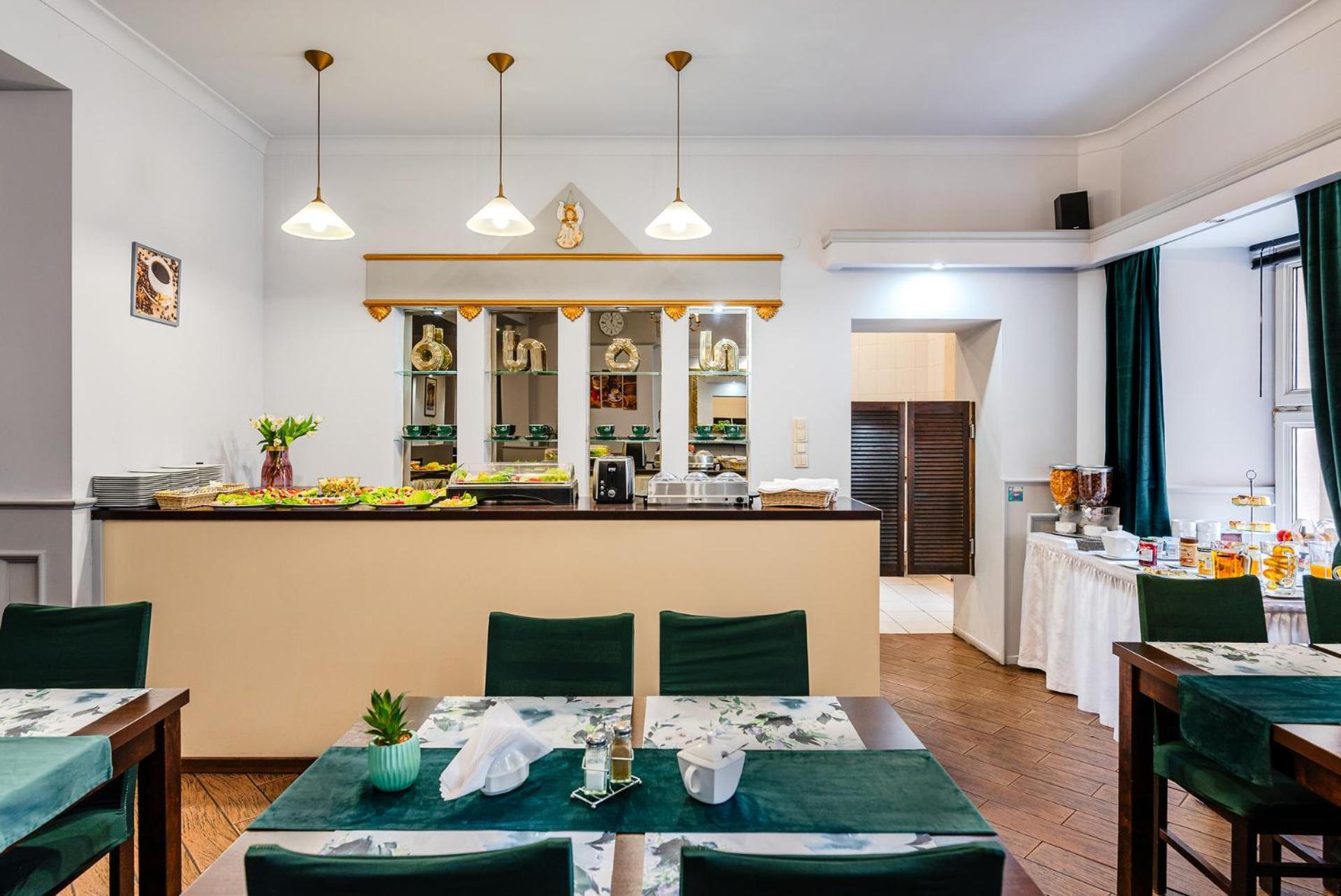 קילצה Hotel Bristol מראה חיצוני תמונה