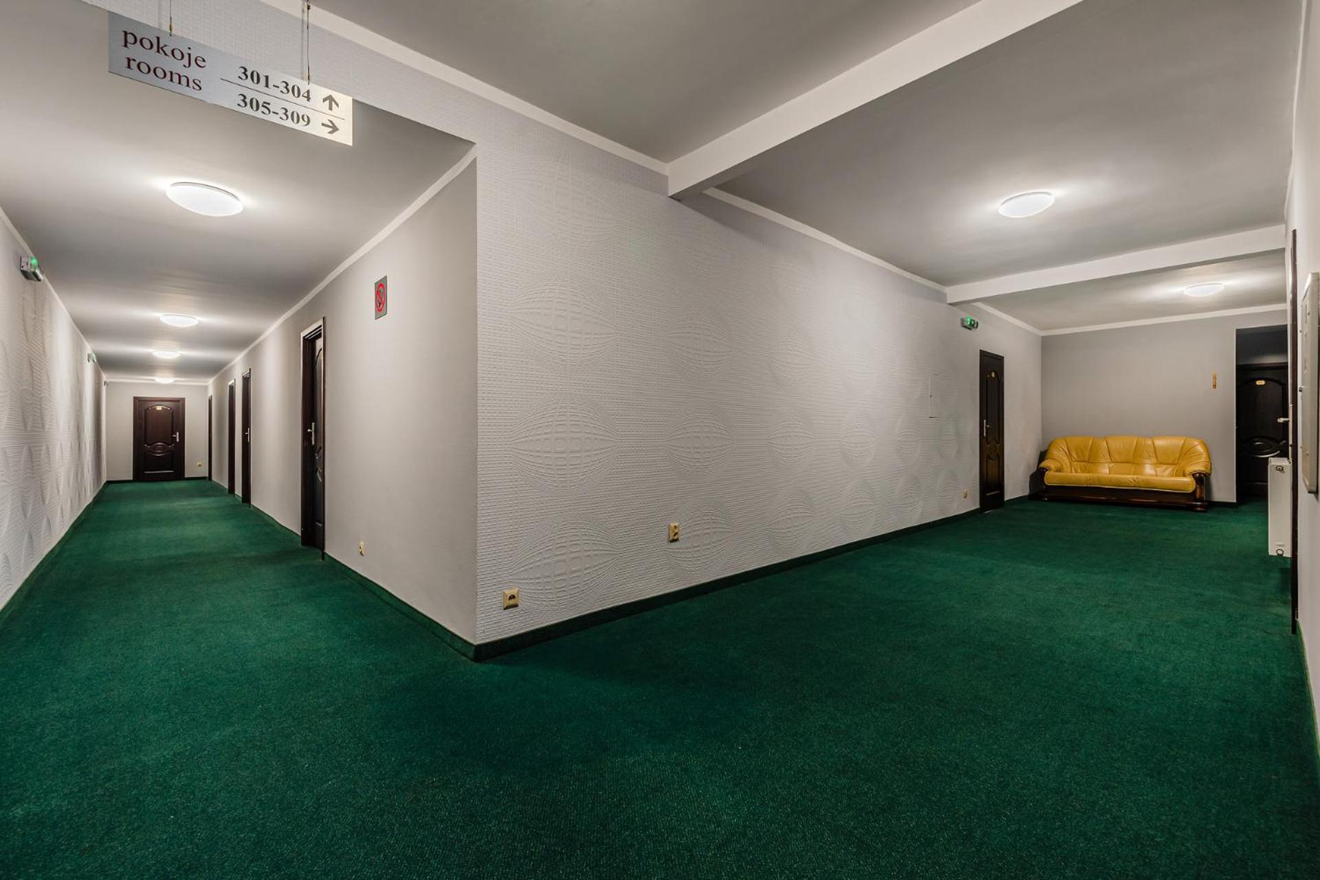 קילצה Hotel Bristol מראה חיצוני תמונה