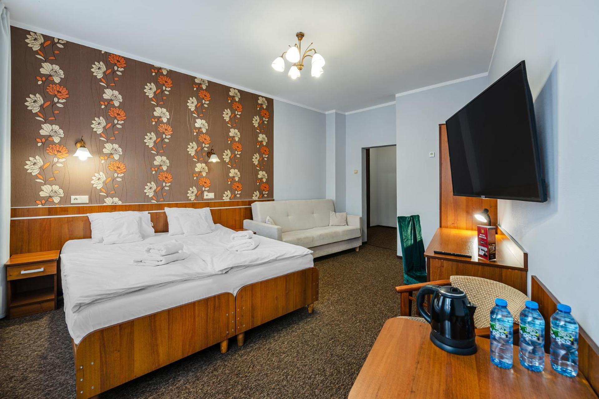 קילצה Hotel Bristol מראה חיצוני תמונה