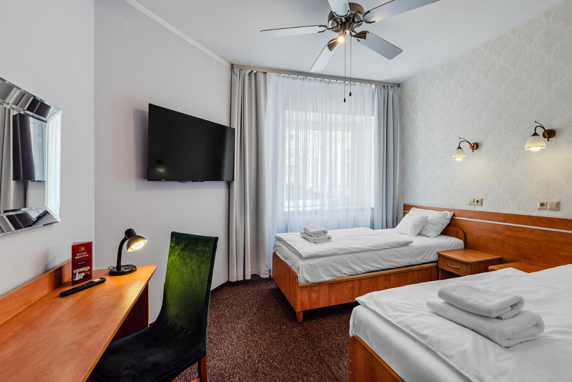 קילצה Hotel Bristol מראה חיצוני תמונה