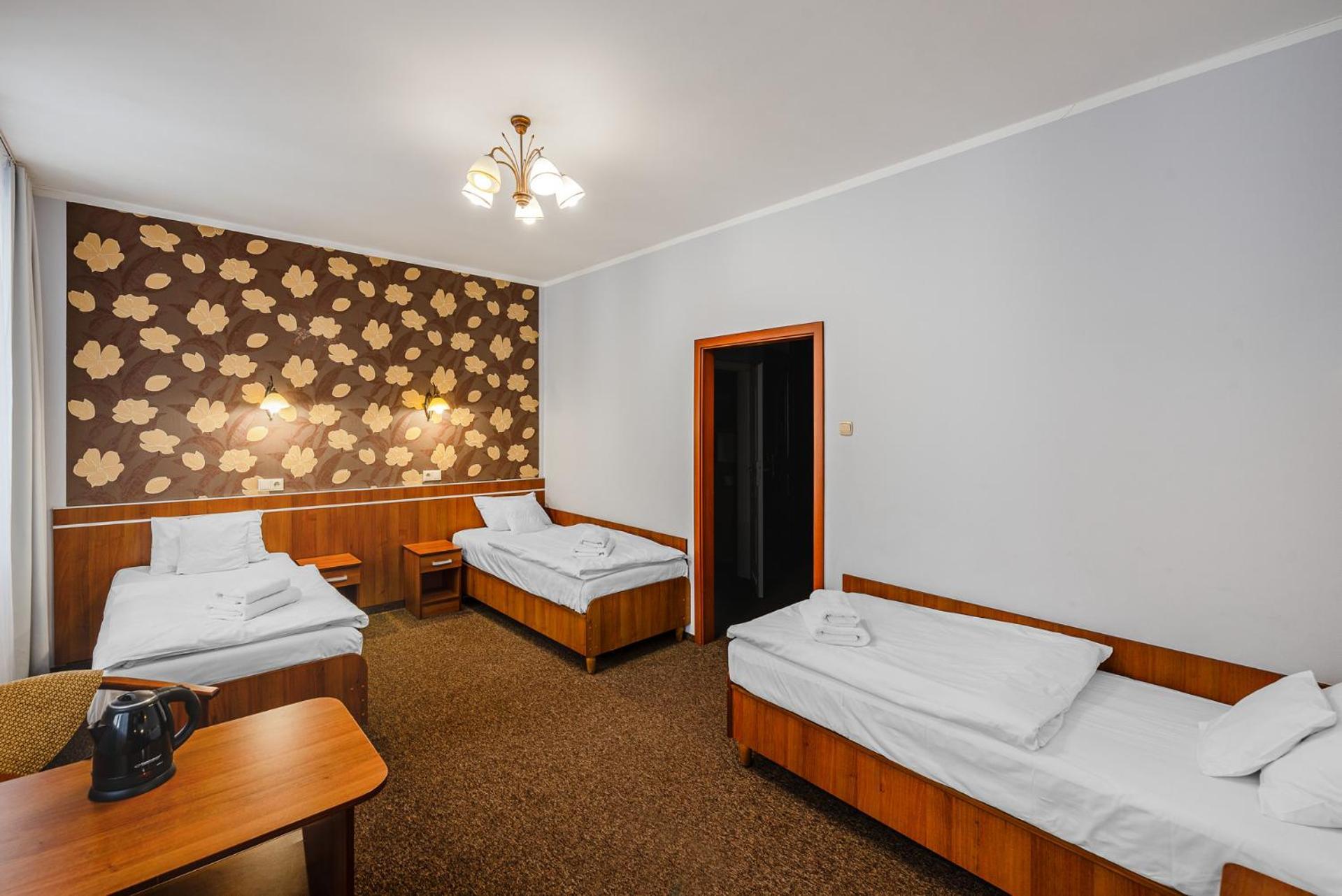 קילצה Hotel Bristol מראה חיצוני תמונה