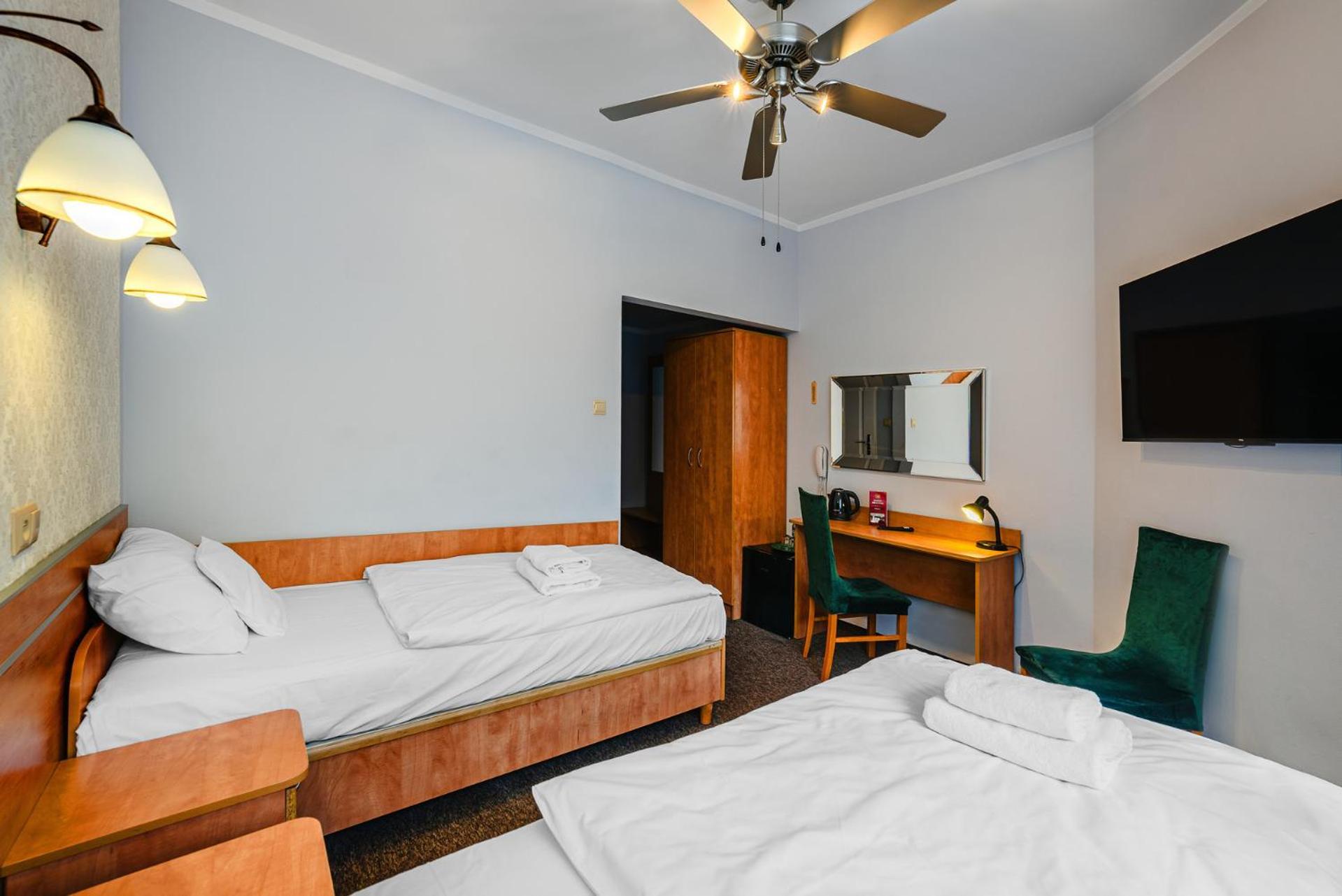 קילצה Hotel Bristol מראה חיצוני תמונה